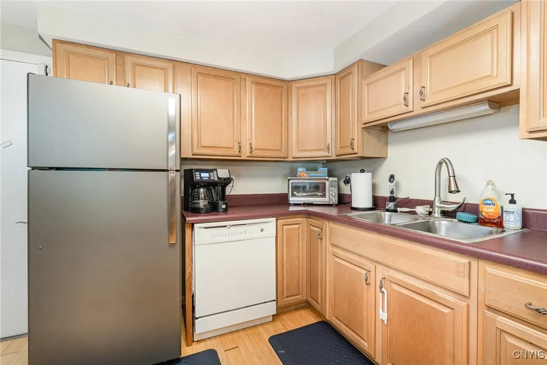 189 Lookout Circle, Camillus, New York 13209, Camillus, New York 13209, 2 Bedrooms Bedrooms, 7 Rooms Rooms,1 BathroomBathrooms,Residential,Closed,189 Lookout Circle, Camillus, New York 13209,0,S1617830