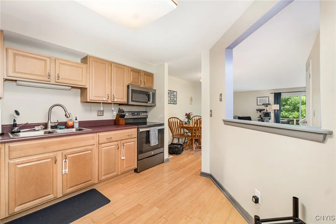 189 Lookout Circle, Camillus, New York 13209, Camillus, New York 13209, 2 Bedrooms Bedrooms, 7 Rooms Rooms,1 BathroomBathrooms,Residential,Closed,189 Lookout Circle, Camillus, New York 13209,0,S1617830