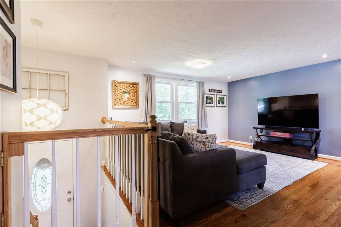 545 Pittsford-henrietta Town Line Road, Henrietta, Henrietta, New York 14467, 3 Bedrooms Bedrooms, 7 Rooms Rooms,2 BathroomsBathrooms,Residential,Closed,545 Pittsford-henrietta Town Line Road, Henrietta,R1617972