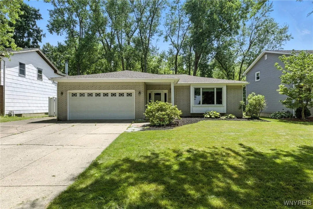 53 Christine Drive, Amherst, New York 14228, Amherst, New York 14228, 3 Bedrooms Bedrooms, 8 Rooms Rooms,2 BathroomsBathrooms,Residential,Closed,53 Christine Drive, Amherst, New York 14228,0,B1617495