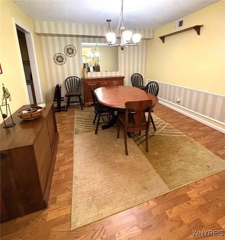 3 Homer Lane B, Amherst, New York 14221, Amherst, New York 14221, 3 Bedrooms Bedrooms, 7 Rooms Rooms,2 BathroomsBathrooms,Residential,For Sale,3 Homer Lane B, Amherst, New York 14221,B1617999