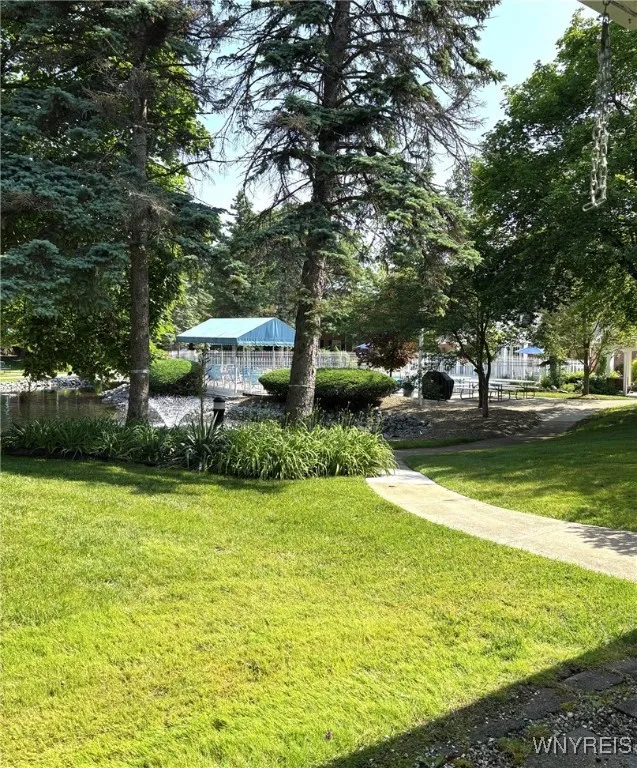 3 Homer Lane B, Amherst, New York 14221, Amherst, New York 14221, 3 Bedrooms Bedrooms, 7 Rooms Rooms,2 BathroomsBathrooms,Residential,For Sale,3 Homer Lane B, Amherst, New York 14221,B1617999