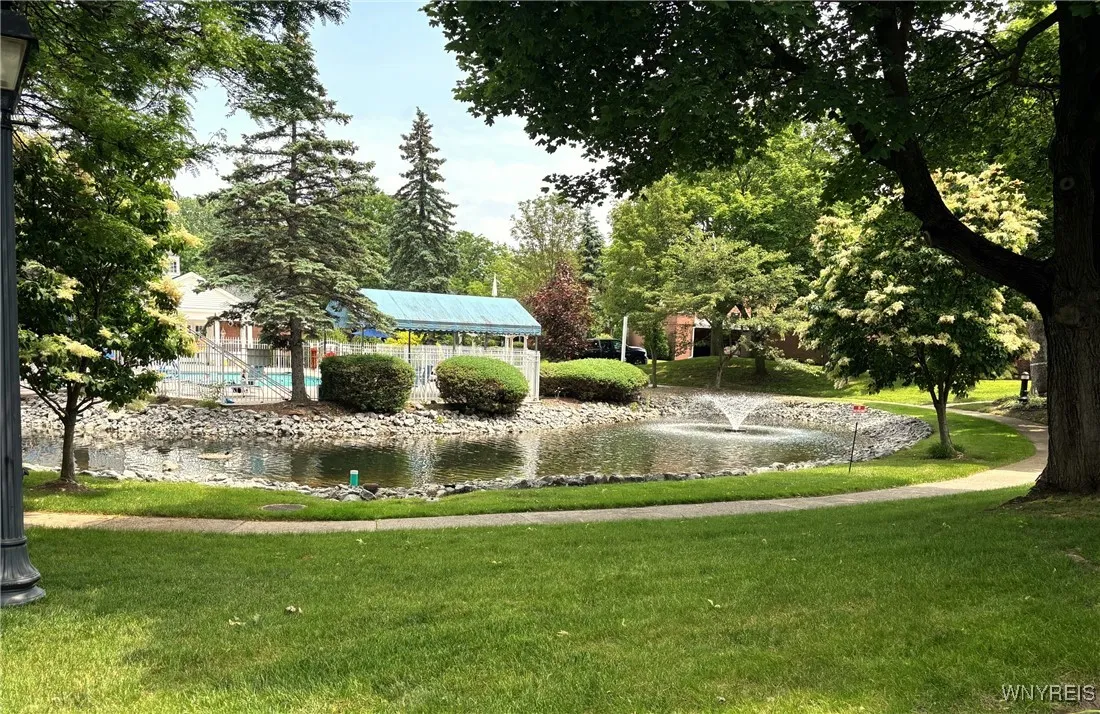 3 Homer Lane B, Amherst, New York 14221, Amherst, New York 14221, 3 Bedrooms Bedrooms, 7 Rooms Rooms,2 BathroomsBathrooms,Residential,For Sale,3 Homer Lane B, Amherst, New York 14221,B1617999