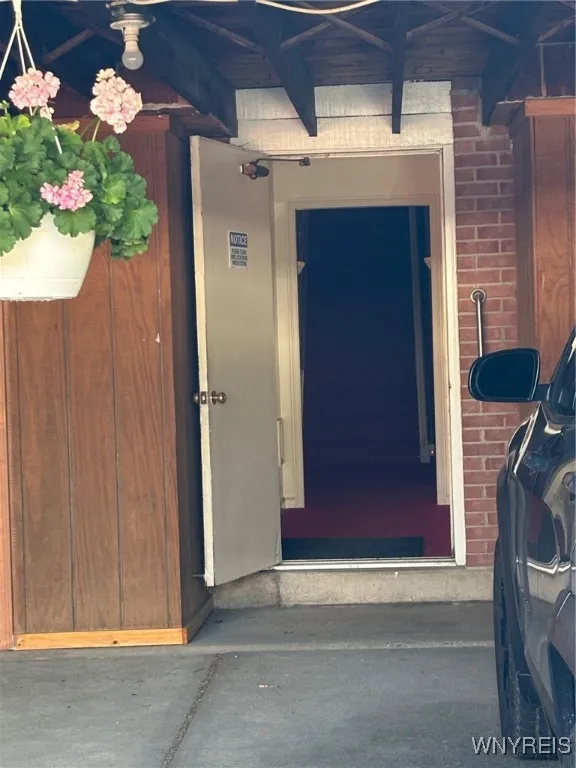 3 Homer Lane B, Amherst, New York 14221, Amherst, New York 14221, 3 Bedrooms Bedrooms, 7 Rooms Rooms,2 BathroomsBathrooms,Residential,For Sale,3 Homer Lane B, Amherst, New York 14221,B1617999