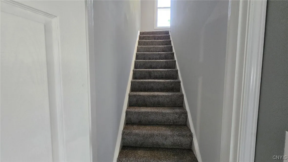 stairs to 2nd floor bedroom