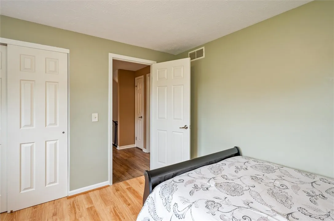 73 Hazel Bark Run, Gates, New York 14606, Gates, New York 14606, 3 Bedrooms Bedrooms, 9 Rooms Rooms,2 BathroomsBathrooms,Residential,For Sale,73 Hazel Bark Run, Gates, New York 14606,0,R1618057