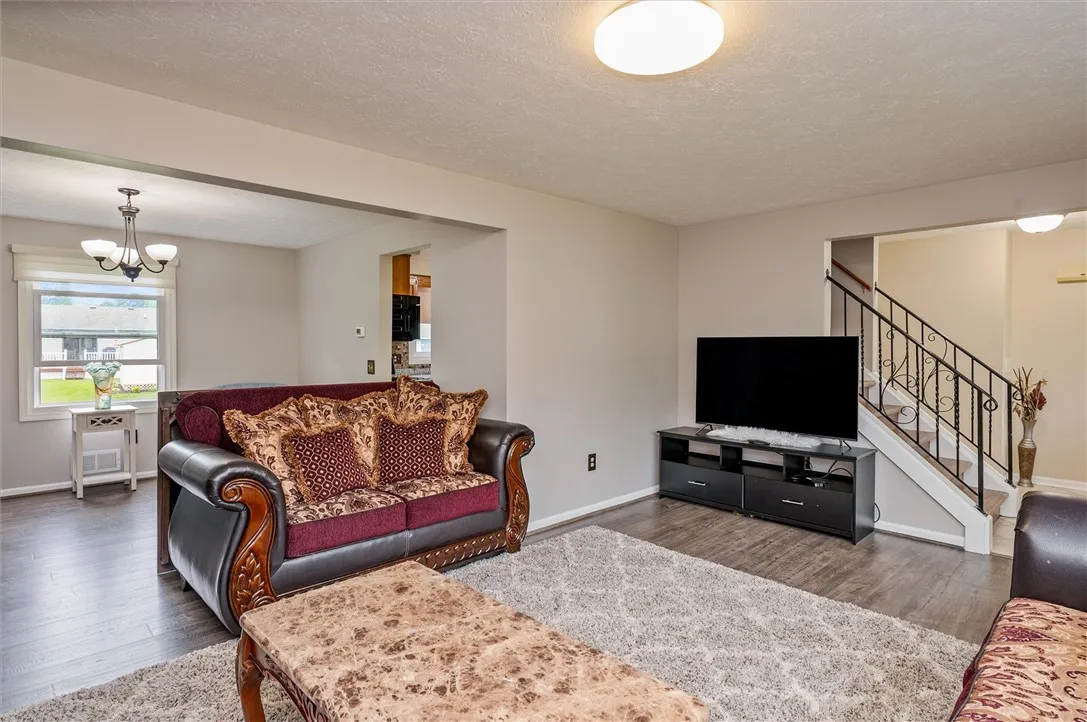 73 Hazel Bark Run, Gates, New York 14606, Gates, New York 14606, 3 Bedrooms Bedrooms, 9 Rooms Rooms,2 BathroomsBathrooms,Residential,For Sale,73 Hazel Bark Run, Gates, New York 14606,0,R1618057