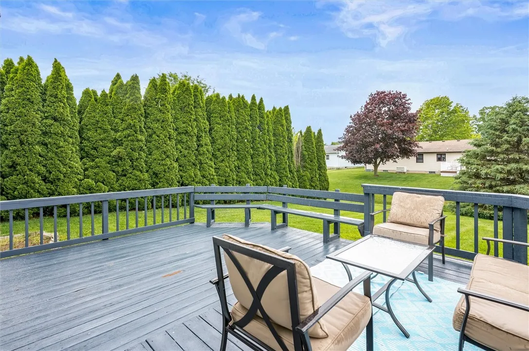 73 Hazel Bark Run, Gates, New York 14606, Gates, New York 14606, 3 Bedrooms Bedrooms, 9 Rooms Rooms,2 BathroomsBathrooms,Residential,For Sale,73 Hazel Bark Run, Gates, New York 14606,0,R1618057