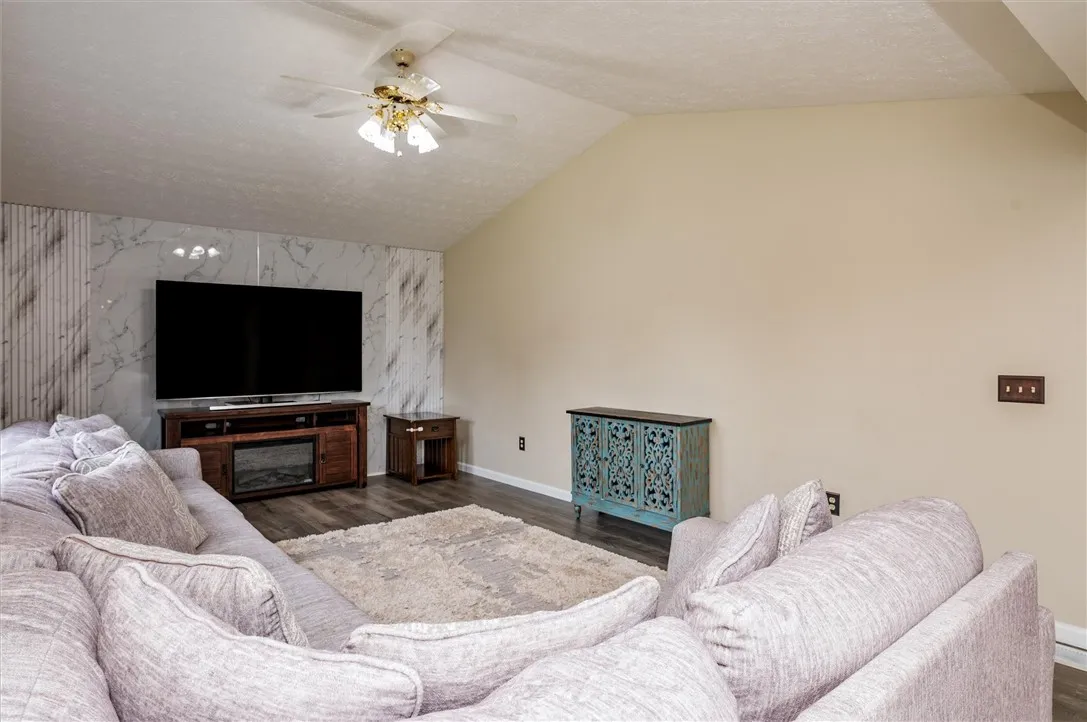 73 Hazel Bark Run, Gates, New York 14606, Gates, New York 14606, 3 Bedrooms Bedrooms, 9 Rooms Rooms,2 BathroomsBathrooms,Residential,For Sale,73 Hazel Bark Run, Gates, New York 14606,0,R1618057