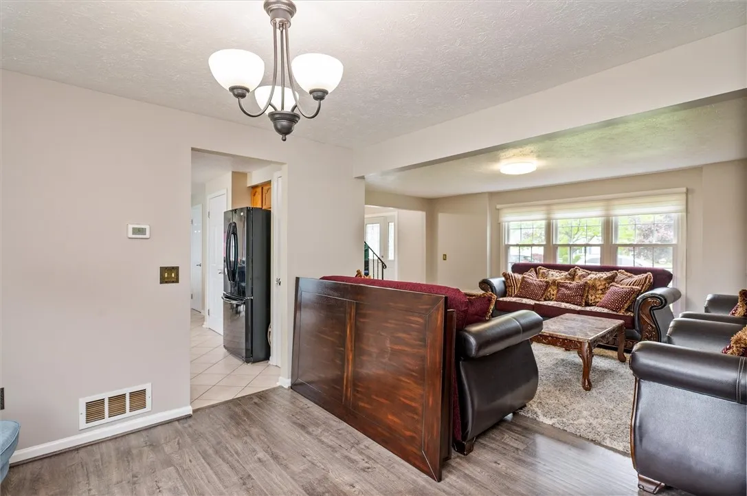 73 Hazel Bark Run, Gates, New York 14606, Gates, New York 14606, 3 Bedrooms Bedrooms, 9 Rooms Rooms,2 BathroomsBathrooms,Residential,For Sale,73 Hazel Bark Run, Gates, New York 14606,0,R1618057