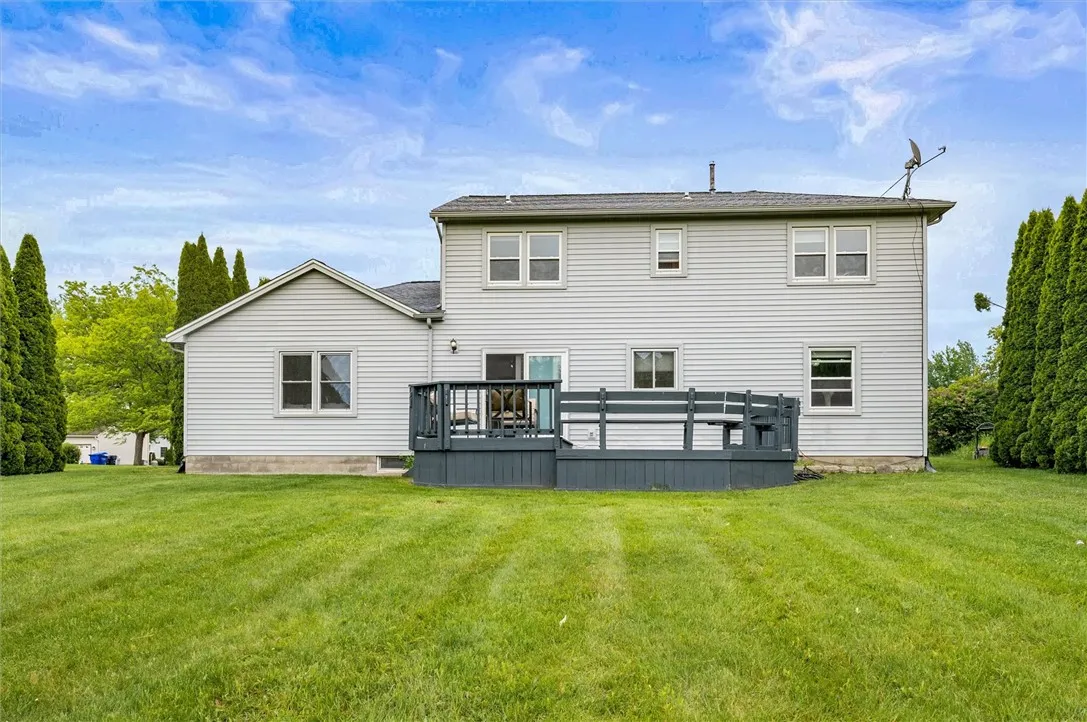 73 Hazel Bark Run, Gates, New York 14606, Gates, New York 14606, 3 Bedrooms Bedrooms, 9 Rooms Rooms,2 BathroomsBathrooms,Residential,For Sale,73 Hazel Bark Run, Gates, New York 14606,0,R1618057