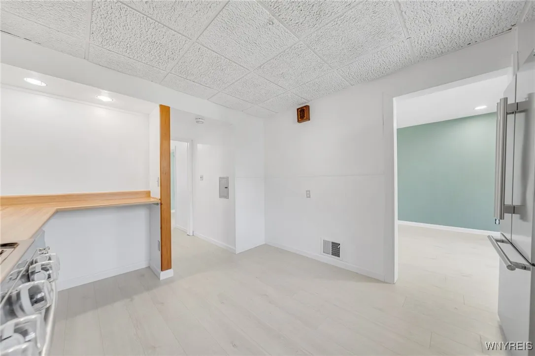 112 Amber Street, Buffalo, New York 14220, Buffalo, New York 14220, 3 Bedrooms Bedrooms, 5 Rooms Rooms,1 BathroomBathrooms,Residential,Closed,112 Amber Street, Buffalo, New York 14220,0,B1617981