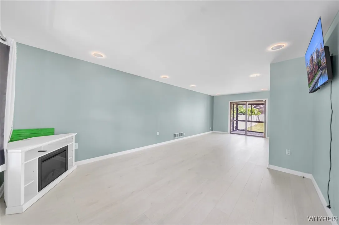 112 Amber Street, Buffalo, New York 14220, Buffalo, New York 14220, 3 Bedrooms Bedrooms, 5 Rooms Rooms,1 BathroomBathrooms,Residential,Closed,112 Amber Street, Buffalo, New York 14220,0,B1617981