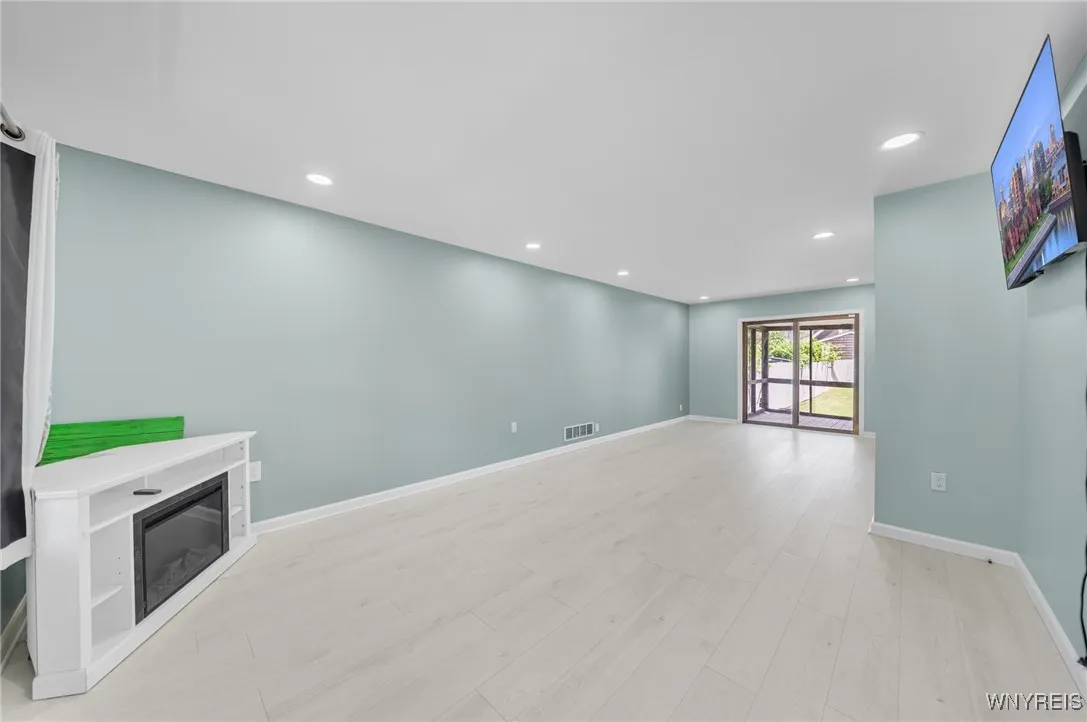 112 Amber Street, Buffalo, New York 14220, Buffalo, New York 14220, 3 Bedrooms Bedrooms, 5 Rooms Rooms,1 BathroomBathrooms,Residential,Closed,112 Amber Street, Buffalo, New York 14220,0,B1617981