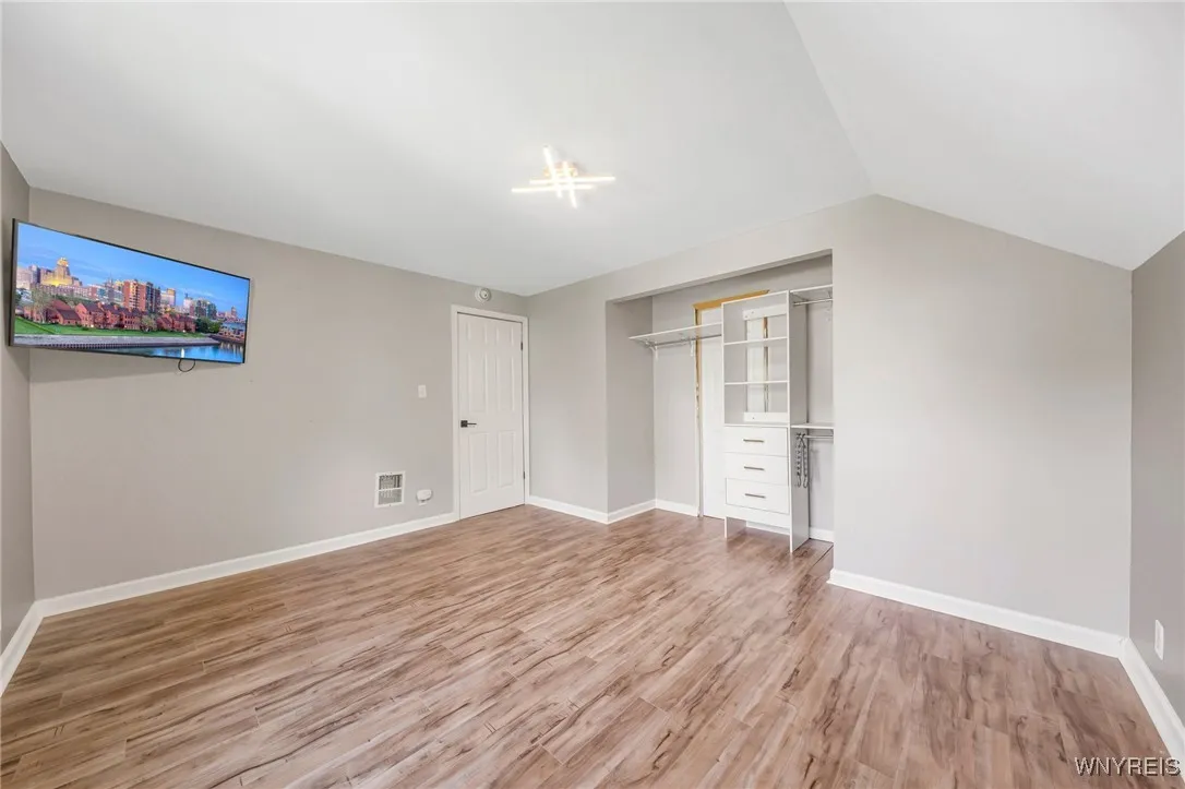 112 Amber Street, Buffalo, New York 14220, Buffalo, New York 14220, 3 Bedrooms Bedrooms, 5 Rooms Rooms,1 BathroomBathrooms,Residential,Closed,112 Amber Street, Buffalo, New York 14220,0,B1617981