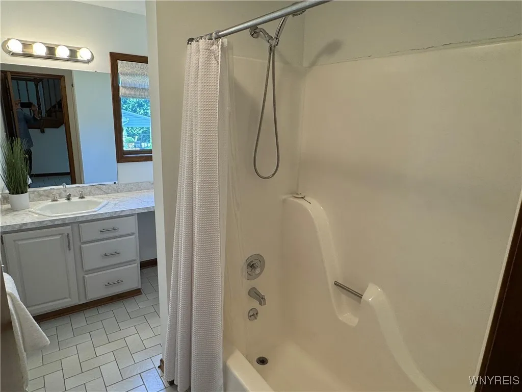 1492 North Creek Road, Hamburg, New York 14085, Hamburg, New York 14085, 3 Bedrooms Bedrooms, 9 Rooms Rooms,2 BathroomsBathrooms,Residential,Closed,1492 North Creek Road, Hamburg, New York 14085,0,B1617931