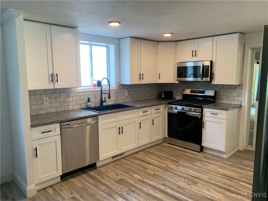 2410 County Route 6, Volney, New York 13069, Volney, New York 13069, 3 Bedrooms Bedrooms, 9 Rooms Rooms,2 BathroomsBathrooms,Residential,For Sale,2410 County Route 6, Volney, New York 13069,S1618137
