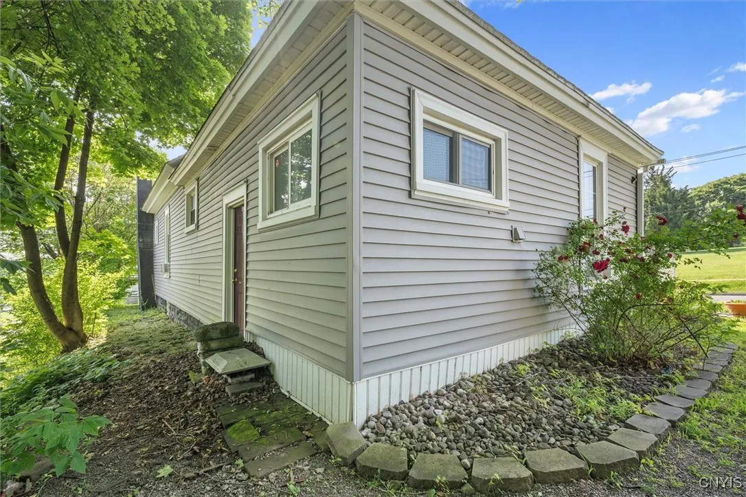 1710 South Geddes Street, Syracuse, New York 13207, Syracuse, New York 13207, 2 Bedrooms Bedrooms, 7 Rooms Rooms,1 BathroomBathrooms,Residential,Closed,1710 South Geddes Street, Syracuse, New York 13207,S1618123