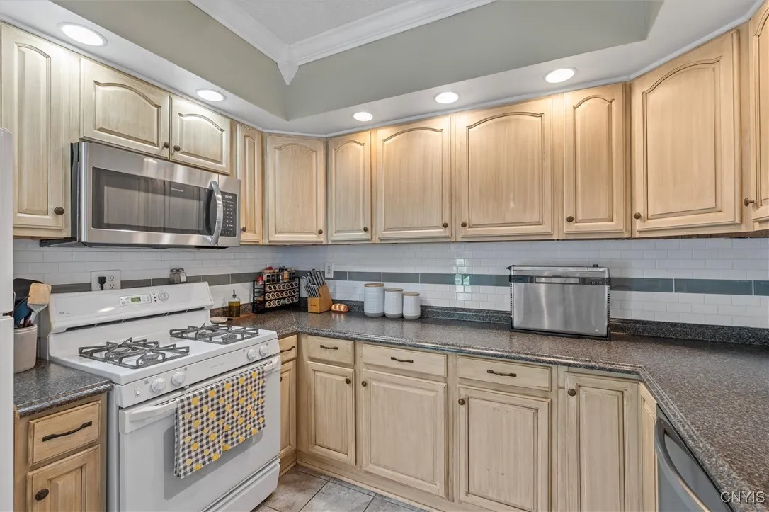 1710 South Geddes Street, Syracuse, New York 13207, Syracuse, New York 13207, 2 Bedrooms Bedrooms, 7 Rooms Rooms,1 BathroomBathrooms,Residential,Closed,1710 South Geddes Street, Syracuse, New York 13207,S1618123