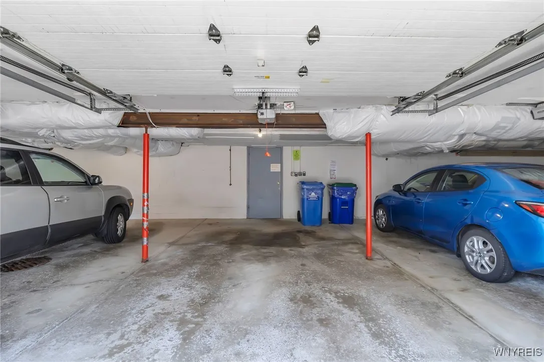 Garage spot for #7