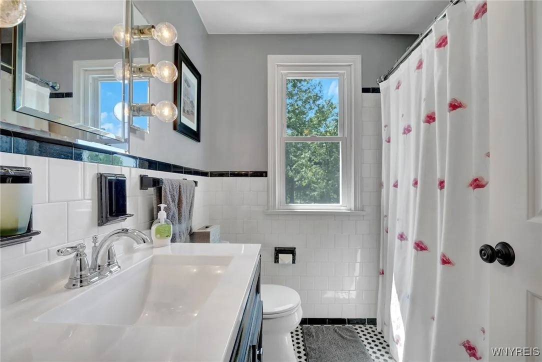 4964 Meadowbrook Road, Clarence, New York 14221, Clarence, New York 14221, 3 Bedrooms Bedrooms, 8 Rooms Rooms,2 BathroomsBathrooms,Residential,Closed,4964 Meadowbrook Road, Clarence, New York 14221,B1617809