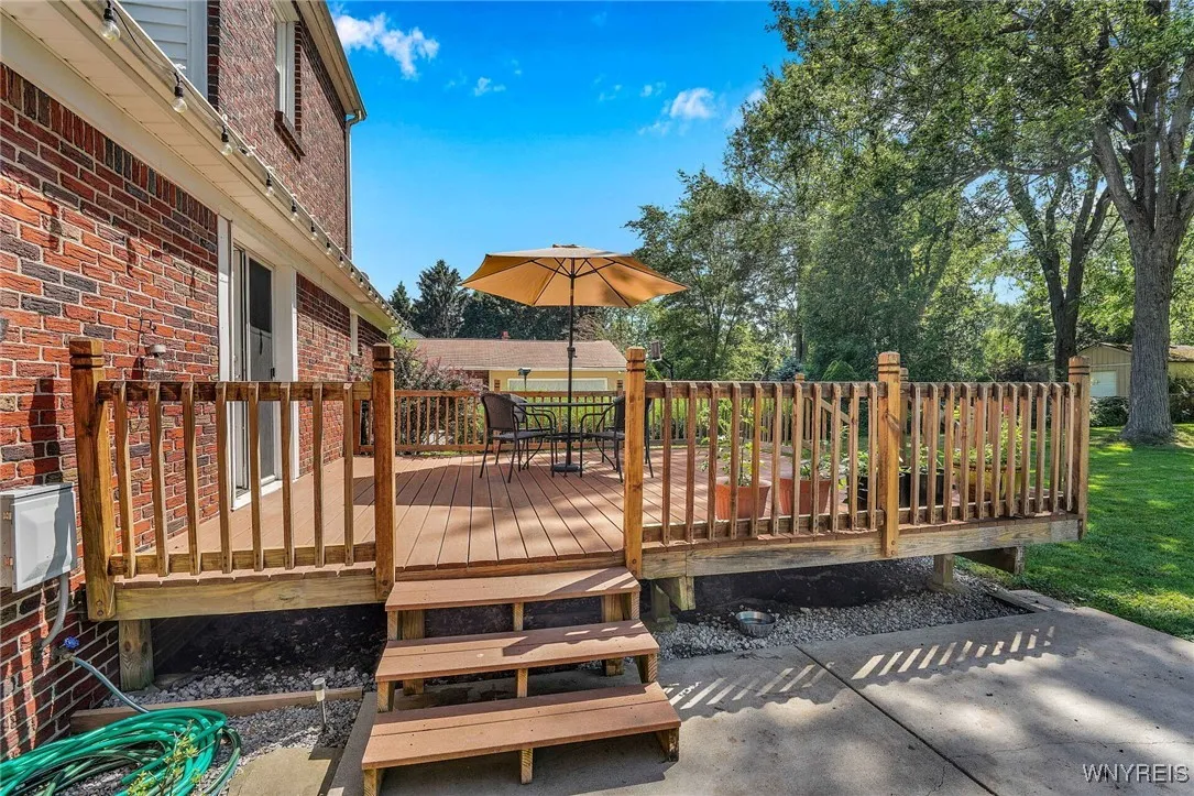 4964 Meadowbrook Road, Clarence, New York 14221, Clarence, New York 14221, 3 Bedrooms Bedrooms, 8 Rooms Rooms,2 BathroomsBathrooms,Residential,Closed,4964 Meadowbrook Road, Clarence, New York 14221,B1617809