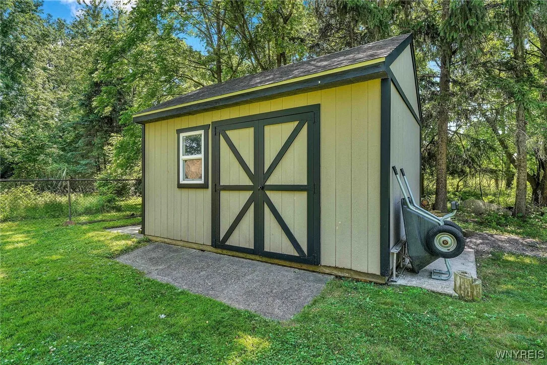 4964 Meadowbrook Road, Clarence, New York 14221, Clarence, New York 14221, 3 Bedrooms Bedrooms, 8 Rooms Rooms,2 BathroomsBathrooms,Residential,Closed,4964 Meadowbrook Road, Clarence, New York 14221,B1617809