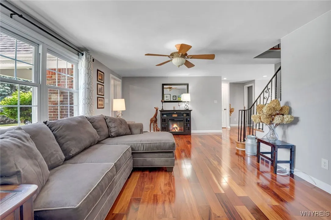 4964 Meadowbrook Road, Clarence, New York 14221, Clarence, New York 14221, 3 Bedrooms Bedrooms, 8 Rooms Rooms,2 BathroomsBathrooms,Residential,Closed,4964 Meadowbrook Road, Clarence, New York 14221,B1617809