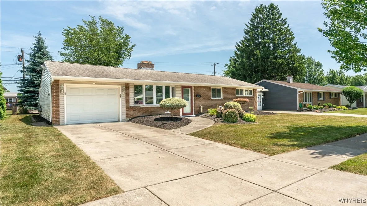 89 Burnside Drive, Tonawanda-town, New York 14150, Tonawanda, New York 14150, 3 Bedrooms Bedrooms, 6 Rooms Rooms,1 BathroomBathrooms,Residential,Closed,89 Burnside Drive, Tonawanda-town, New York 14150,0,B1617367