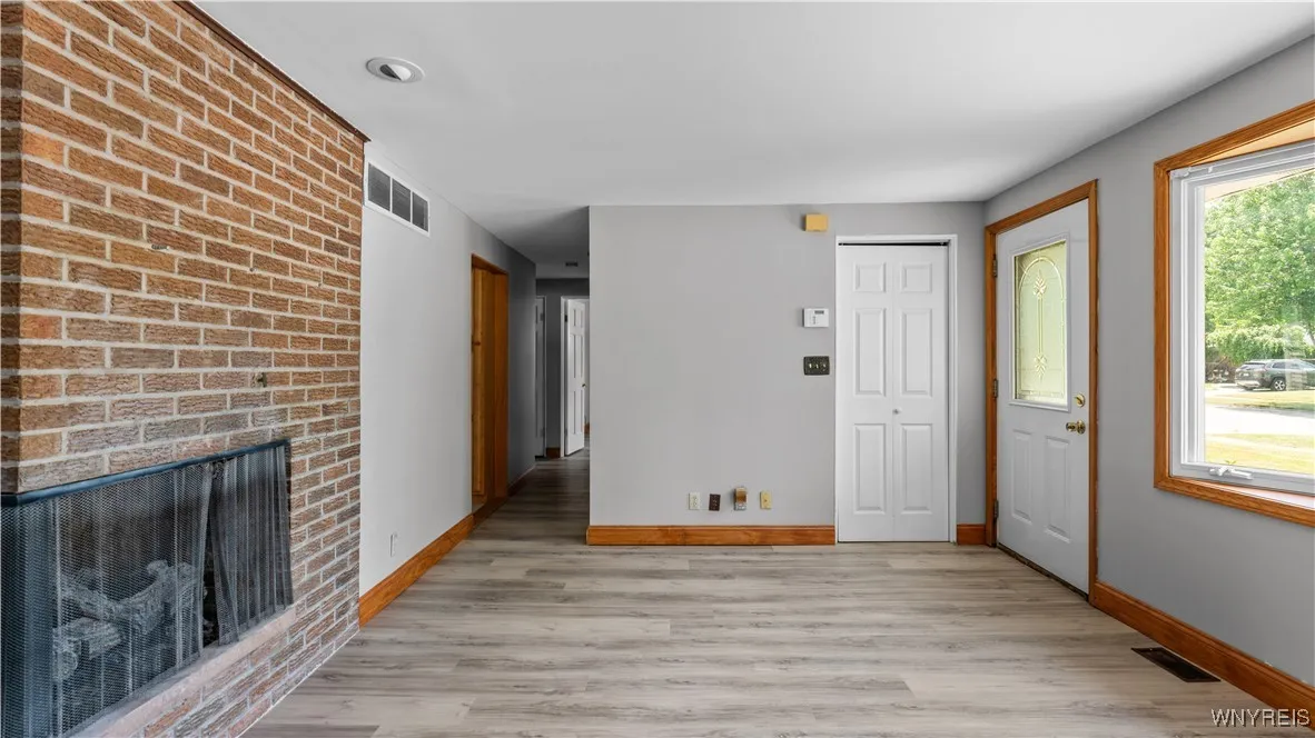 89 Burnside Drive, Tonawanda-town, New York 14150, Tonawanda, New York 14150, 3 Bedrooms Bedrooms, 6 Rooms Rooms,1 BathroomBathrooms,Residential,Closed,89 Burnside Drive, Tonawanda-town, New York 14150,0,B1617367