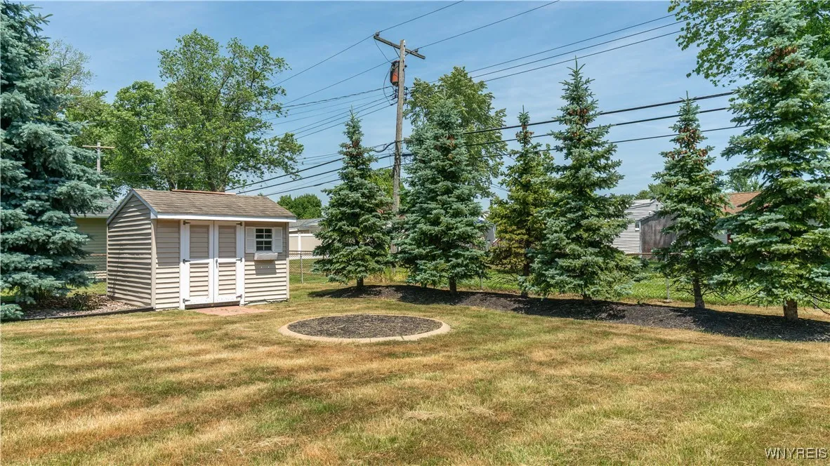 89 Burnside Drive, Tonawanda-town, New York 14150, Tonawanda, New York 14150, 3 Bedrooms Bedrooms, 6 Rooms Rooms,1 BathroomBathrooms,Residential,Closed,89 Burnside Drive, Tonawanda-town, New York 14150,0,B1617367