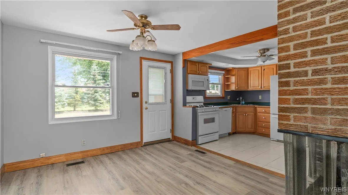 89 Burnside Drive, Tonawanda-town, New York 14150, Tonawanda, New York 14150, 3 Bedrooms Bedrooms, 6 Rooms Rooms,1 BathroomBathrooms,Residential,Closed,89 Burnside Drive, Tonawanda-town, New York 14150,0,B1617367