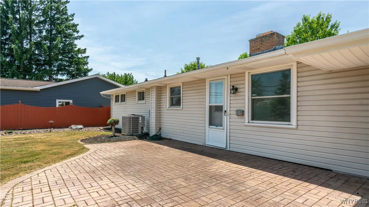 89 Burnside Drive, Tonawanda-town, New York 14150, Tonawanda, New York 14150, 3 Bedrooms Bedrooms, 6 Rooms Rooms,1 BathroomBathrooms,Residential,Closed,89 Burnside Drive, Tonawanda-town, New York 14150,0,B1617367