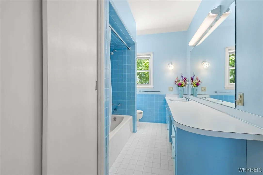 21 Ross St, Batavia-city, New York 14020, Batavia City, New York 14020, 4 Bedrooms Bedrooms, 14 Rooms Rooms,3 BathroomsBathrooms,Residential,Closed,21 Ross St, Batavia-city, New York 14020,B1617829