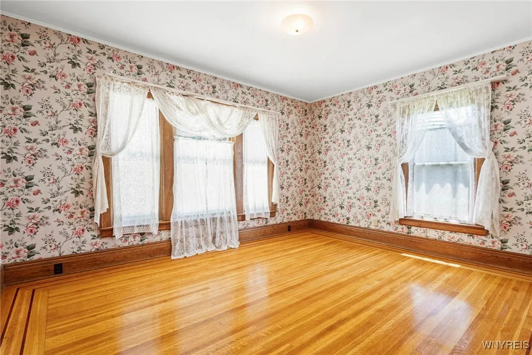 21 Ross St, Batavia-city, New York 14020, Batavia City, New York 14020, 4 Bedrooms Bedrooms, 14 Rooms Rooms,3 BathroomsBathrooms,Residential,Closed,21 Ross St, Batavia-city, New York 14020,B1617829