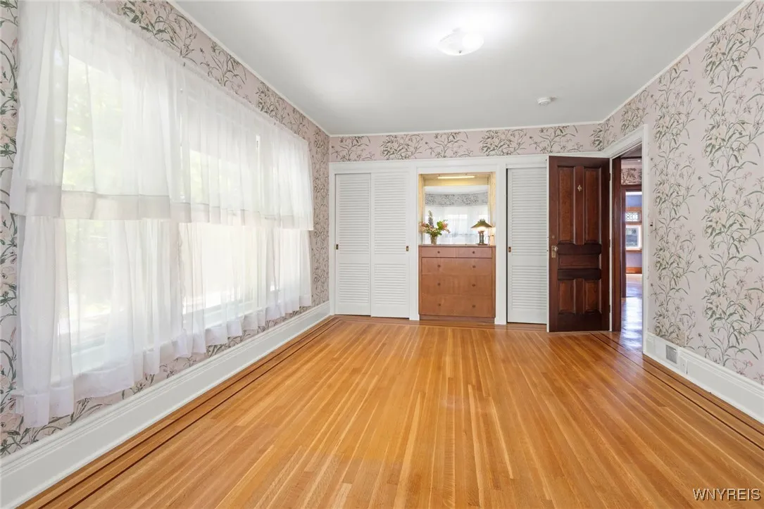 21 Ross St, Batavia-city, New York 14020, Batavia City, New York 14020, 4 Bedrooms Bedrooms, 14 Rooms Rooms,3 BathroomsBathrooms,Residential,Closed,21 Ross St, Batavia-city, New York 14020,B1617829