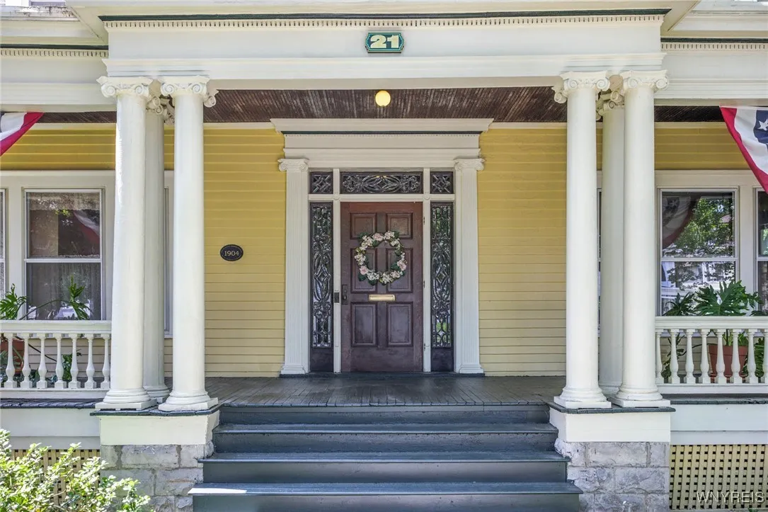21 Ross St, Batavia-city, New York 14020, Batavia City, New York 14020, 4 Bedrooms Bedrooms, 14 Rooms Rooms,3 BathroomsBathrooms,Residential,Closed,21 Ross St, Batavia-city, New York 14020,B1617829
