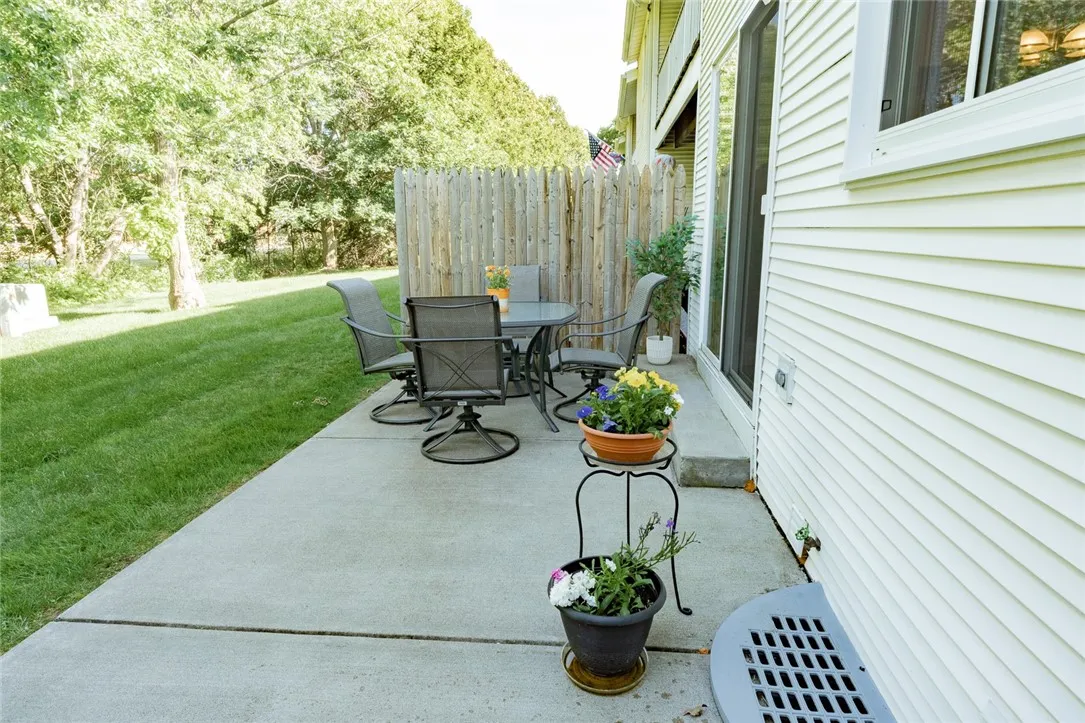 61 Southfield Drive, Webster, New York 14580, Webster, New York 14580, 2 Bedrooms Bedrooms, 4 Rooms Rooms,1 BathroomBathrooms,Residential,Closed,61 Southfield Drive, Webster, New York 14580,R1616406