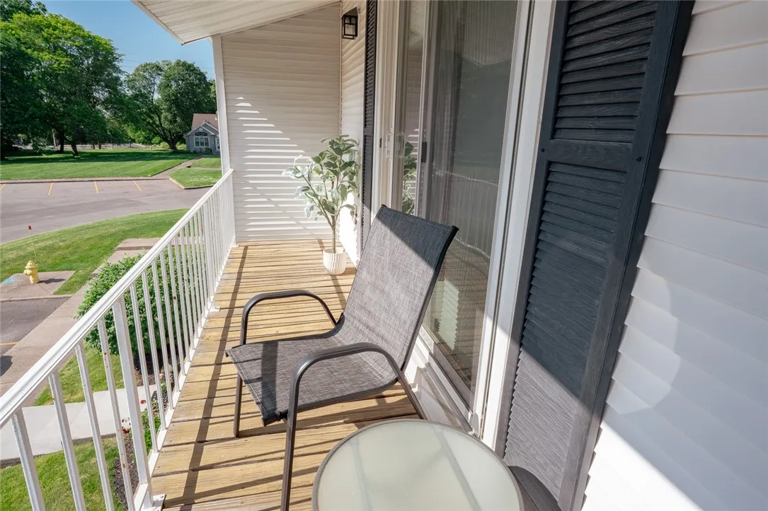 61 Southfield Drive, Webster, New York 14580, Webster, New York 14580, 2 Bedrooms Bedrooms, 4 Rooms Rooms,1 BathroomBathrooms,Residential,Closed,61 Southfield Drive, Webster, New York 14580,R1616406