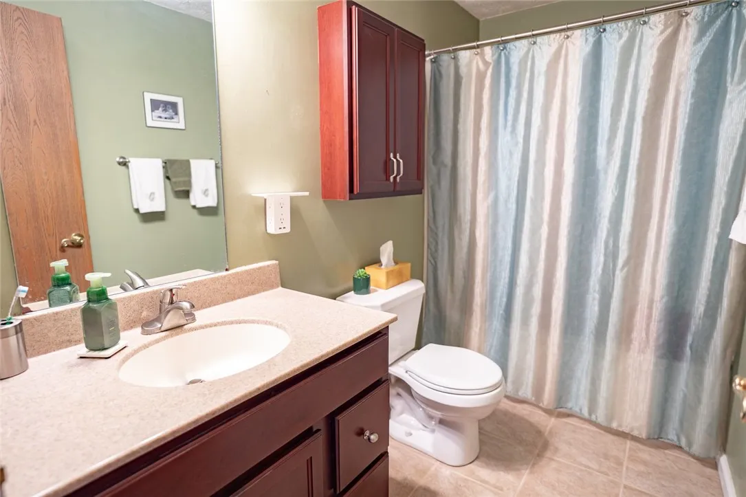 61 Southfield Drive, Webster, New York 14580, Webster, New York 14580, 2 Bedrooms Bedrooms, 4 Rooms Rooms,1 BathroomBathrooms,Residential,Closed,61 Southfield Drive, Webster, New York 14580,R1616406