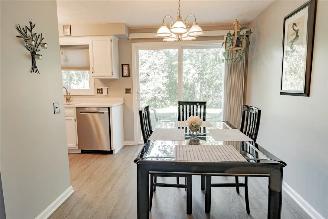 61 Southfield Drive, Webster, New York 14580, Webster, New York 14580, 2 Bedrooms Bedrooms, 4 Rooms Rooms,1 BathroomBathrooms,Residential,Closed,61 Southfield Drive, Webster, New York 14580,R1616406