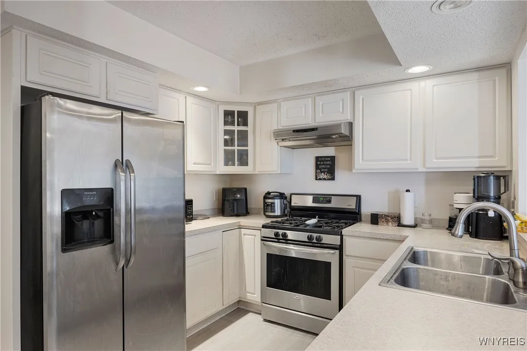 5411 Village Station Circle, Clarence, New York 14, Clarence, New York 14221, 2 Bedrooms Bedrooms, 6 Rooms Rooms,1 BathroomBathrooms,Residential Lease,Closed,5411 Village Station Circle, Clarence, New York 14,B1618218