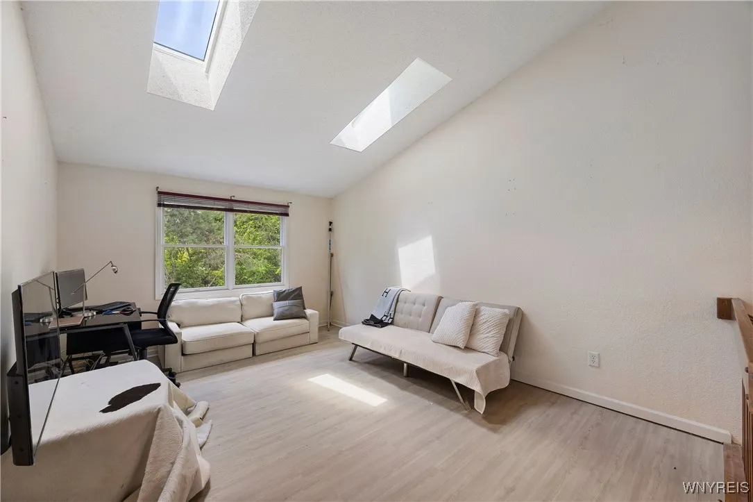 5411 Village Station Circle, Clarence, New York 14, Clarence, New York 14221, 2 Bedrooms Bedrooms, 6 Rooms Rooms,1 BathroomBathrooms,Residential Lease,Closed,5411 Village Station Circle, Clarence, New York 14,B1618218