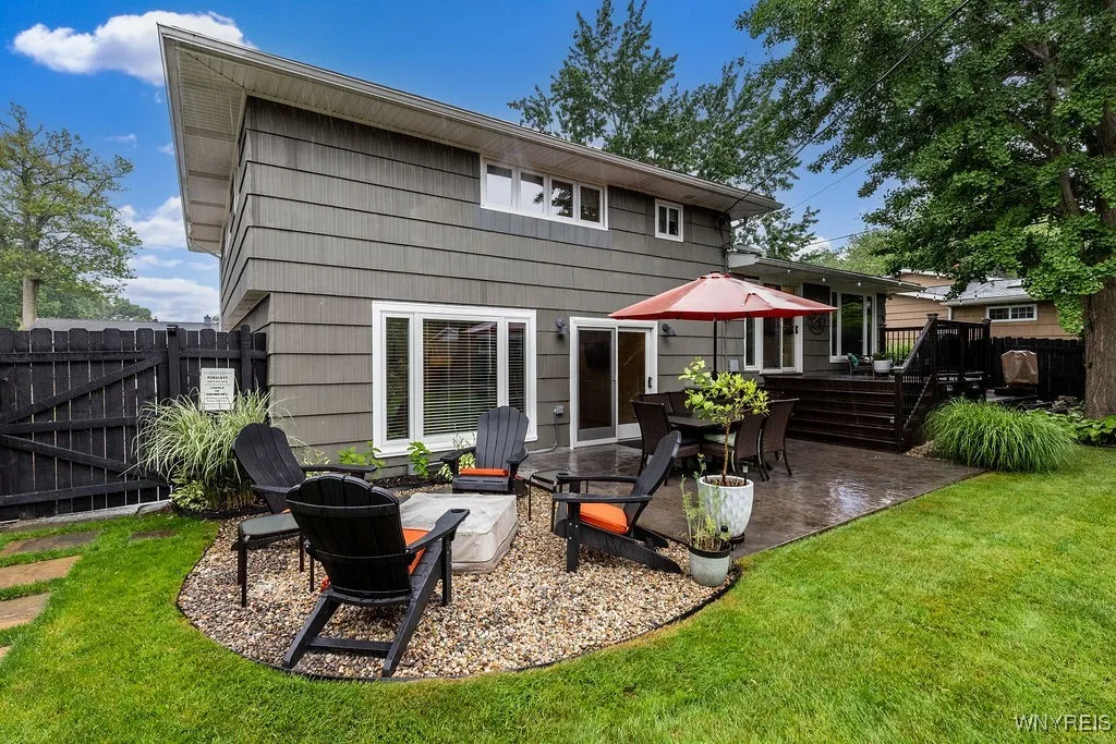 760 Westbrook Drive, North Tonawanda, New York 141, North Tonawanda, New York 14120, 4 Bedrooms Bedrooms, 14 Rooms Rooms,2 BathroomsBathrooms,Residential,Closed,760 Westbrook Drive, North Tonawanda, New York 141,B1617031