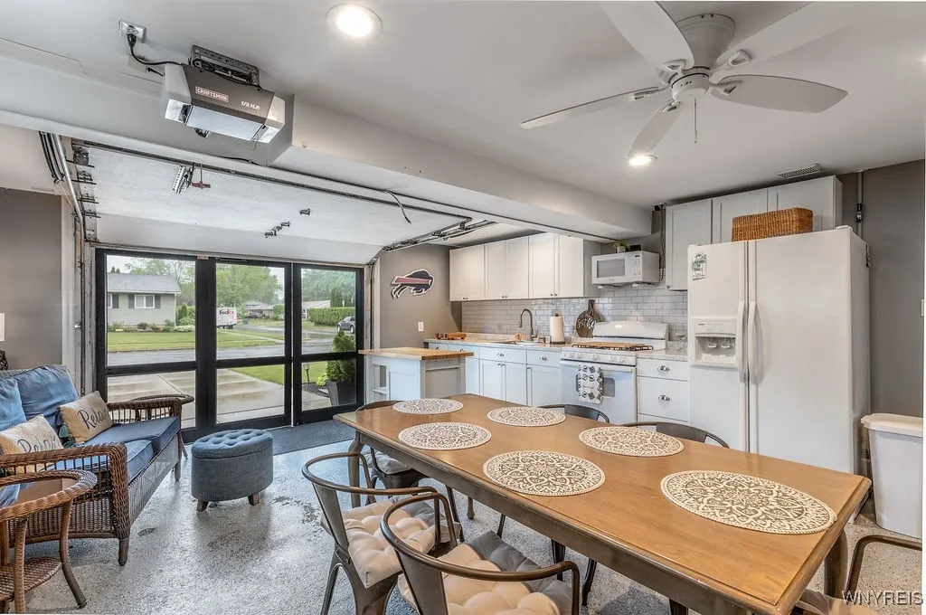 760 Westbrook Drive, North Tonawanda, New York 141, North Tonawanda, New York 14120, 4 Bedrooms Bedrooms, 14 Rooms Rooms,2 BathroomsBathrooms,Residential,Closed,760 Westbrook Drive, North Tonawanda, New York 141,B1617031