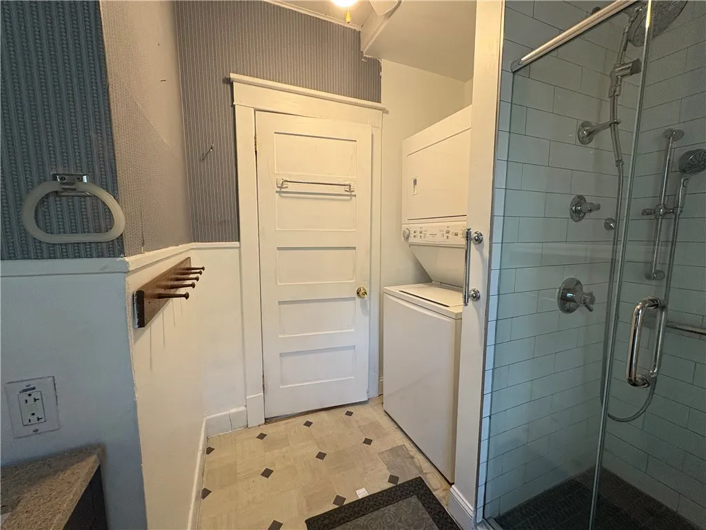 6 Highland Street, Oneonta-city, New York 13820, Oneonta, New York 13820, 2 Bedrooms Bedrooms, 6 Rooms Rooms,1 BathroomBathrooms,Residential,For Sale,6 Highland Street, Oneonta-city, New York 13820,R1618183