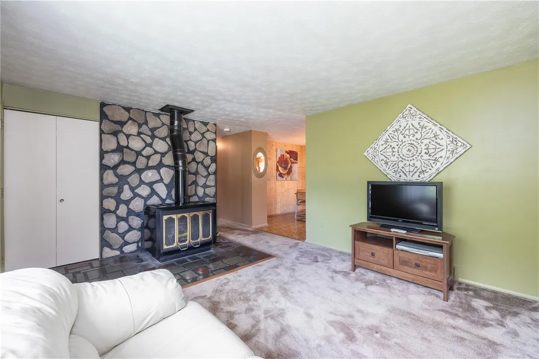 244 Wildflower Drive, Henrietta, New York 14623, Henrietta, New York 14623, 3 Bedrooms Bedrooms, 6 Rooms Rooms,1 BathroomBathrooms,Residential,Closed,244 Wildflower Drive, Henrietta, New York 14623,R1615661