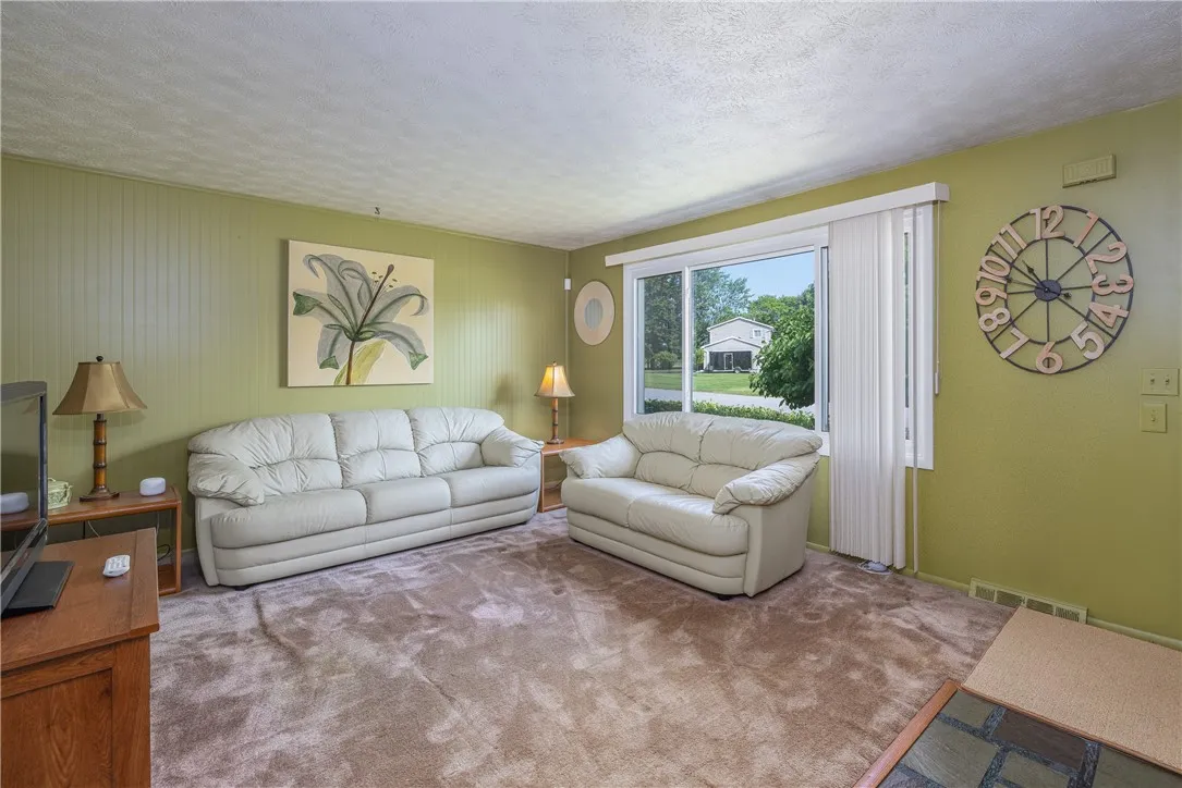 244 Wildflower Drive, Henrietta, New York 14623, Henrietta, New York 14623, 3 Bedrooms Bedrooms, 6 Rooms Rooms,1 BathroomBathrooms,Residential,Closed,244 Wildflower Drive, Henrietta, New York 14623,R1615661