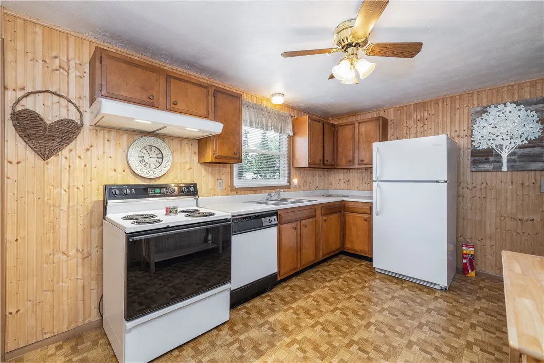 244 Wildflower Drive, Henrietta, New York 14623, Henrietta, New York 14623, 3 Bedrooms Bedrooms, 6 Rooms Rooms,1 BathroomBathrooms,Residential,Closed,244 Wildflower Drive, Henrietta, New York 14623,R1615661