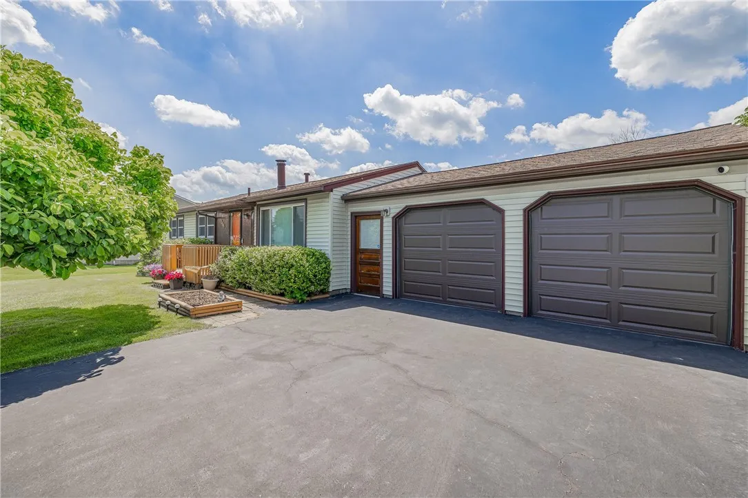 244 Wildflower Drive, Henrietta, New York 14623, Henrietta, New York 14623, 3 Bedrooms Bedrooms, 6 Rooms Rooms,1 BathroomBathrooms,Residential,Closed,244 Wildflower Drive, Henrietta, New York 14623,R1615661